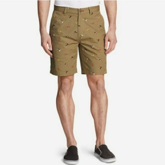 Eddie Bauer Other - Eddie Bauer shorts with fishing lures printed, Size 42